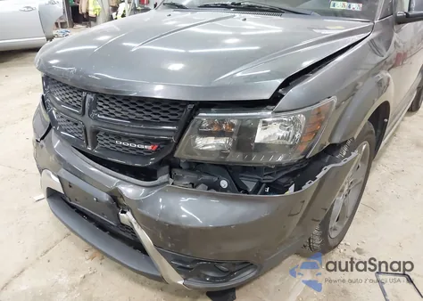 2015 Dodge Journey Crossroad z USA, uszkodzony, nr VIN 3C4PDDGG3FT589618